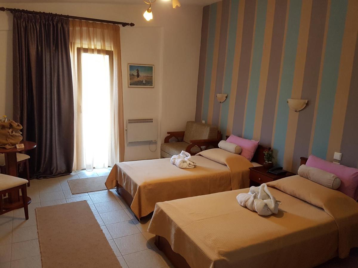 Hotel Metoxi Spiliá Buitenkant foto
