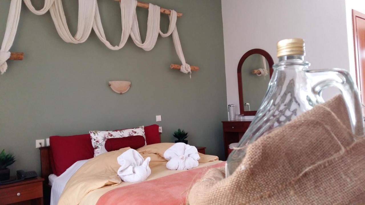 Hotel Metoxi Spiliá Buitenkant foto