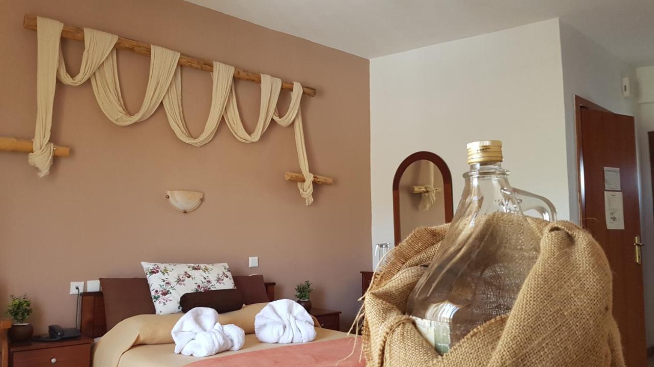 Hotel Metoxi Spiliá Buitenkant foto